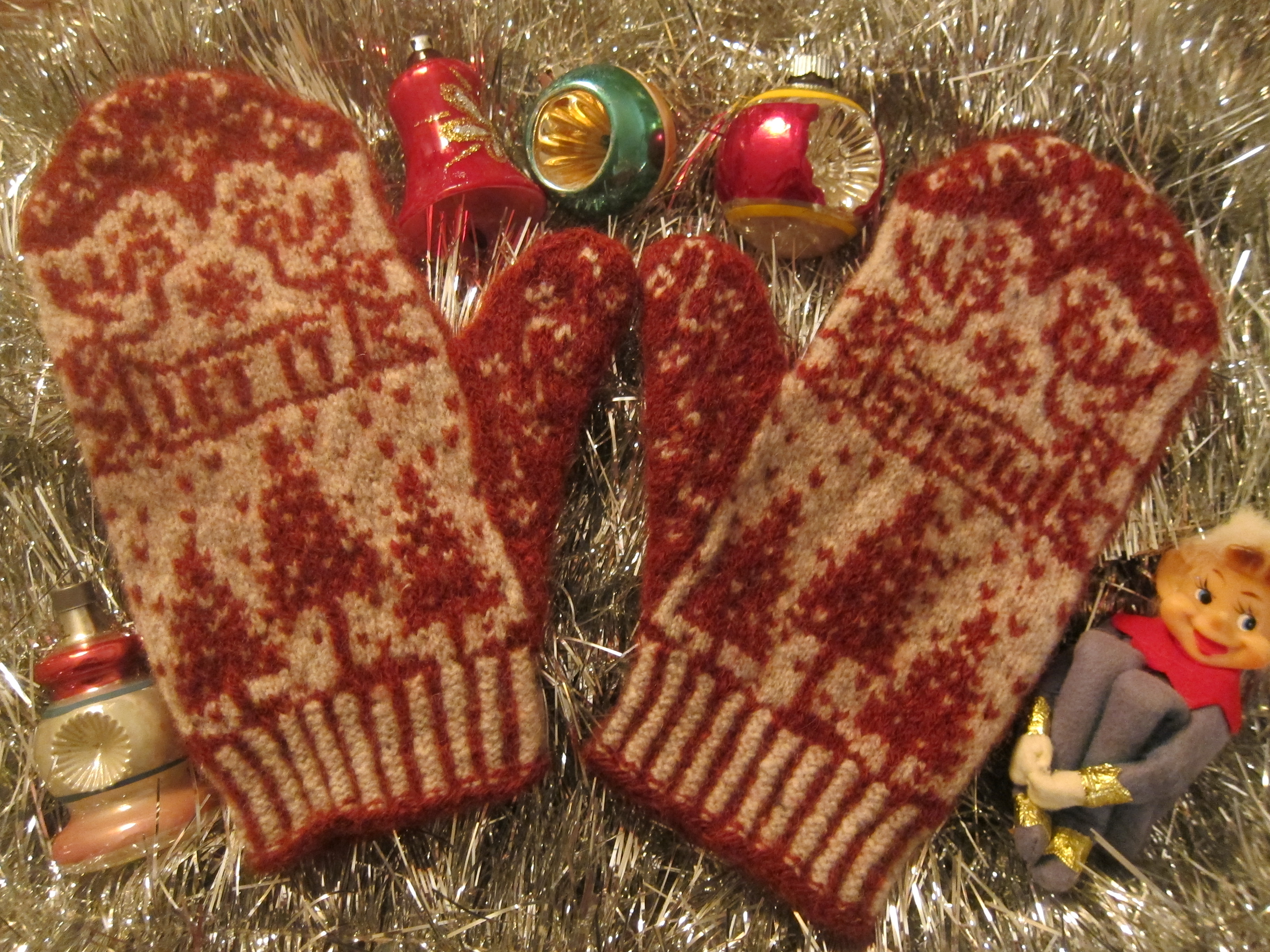 A finished knit! Snowbird mittens. – Betty Crafter